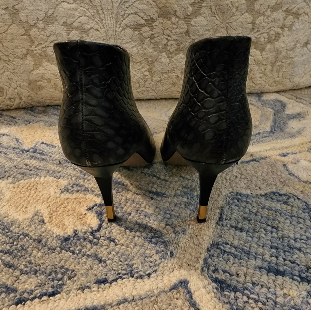 Boss booties! - Picture 4 of 4